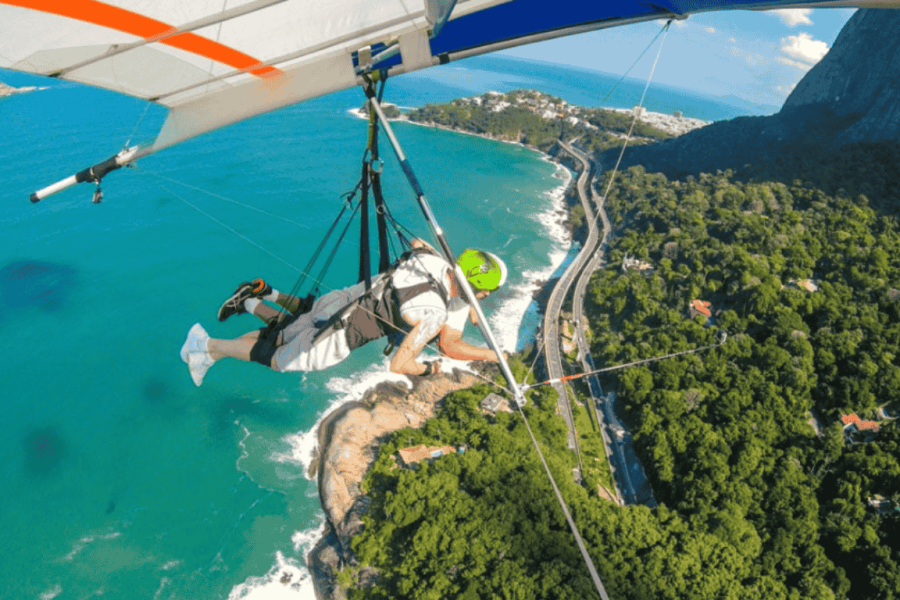 Flying in Rio: Hang Gliding and Paragliding with breathtaking views of Rio de Janeiro